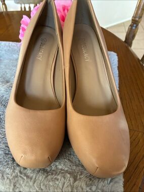 Delicacy Nude Tan Leather Round-Toe Pumps